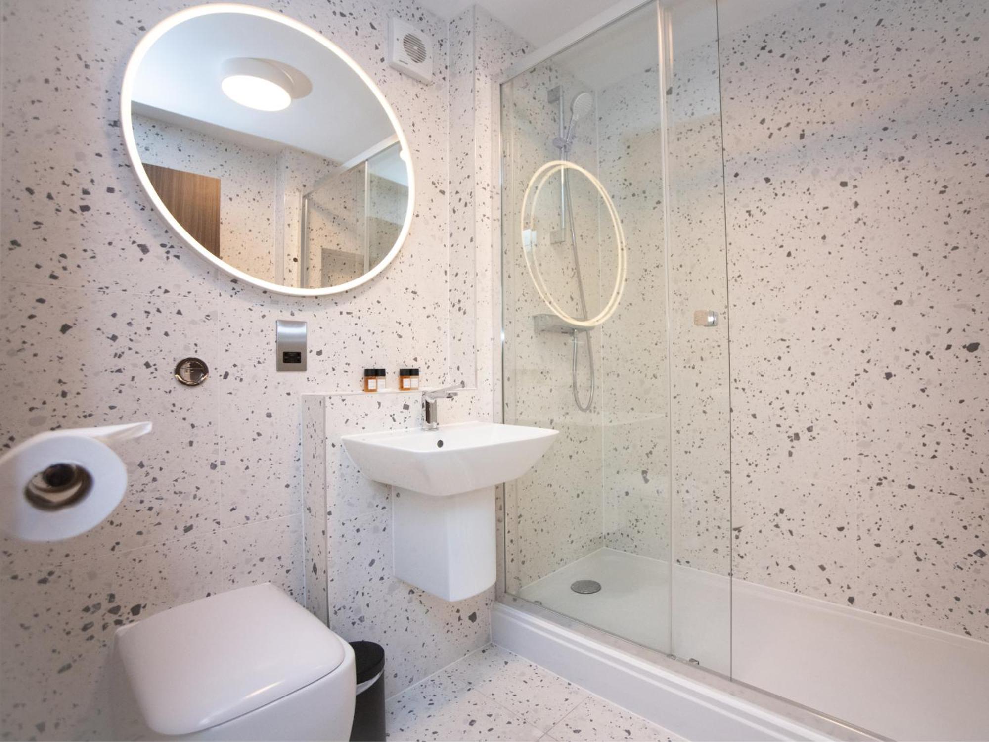 The Royal Toby Hotel Rochdale Esterno foto