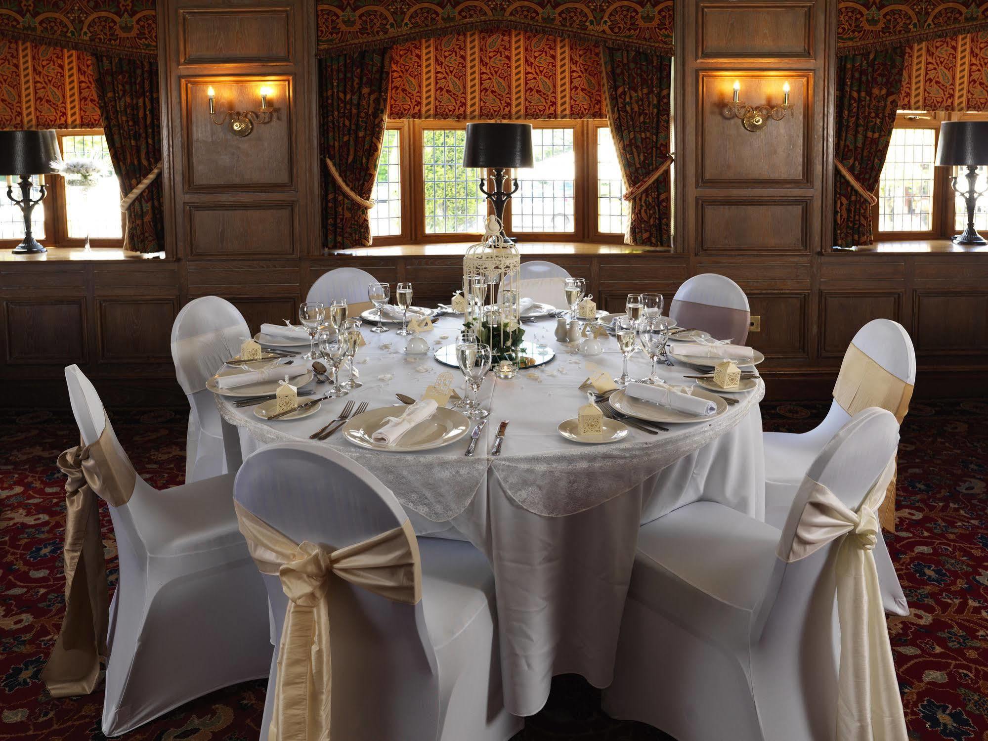The Royal Toby Hotel Rochdale Esterno foto