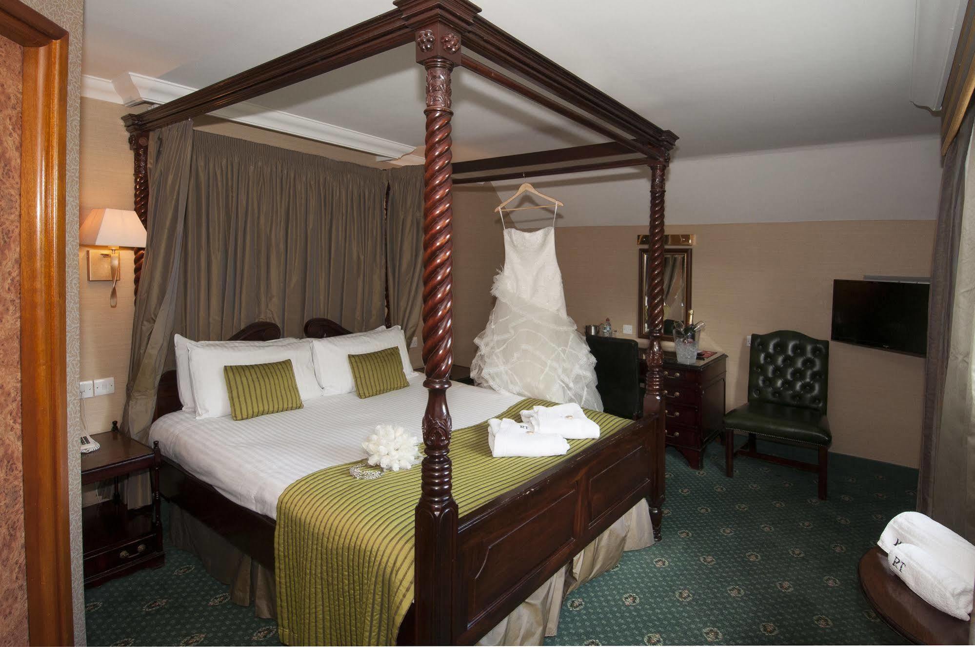 The Royal Toby Hotel Rochdale Esterno foto